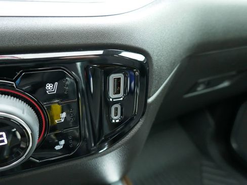 Certified 2026 Chevrolet Silverado 1500 High Country w/ Technology Package image 33