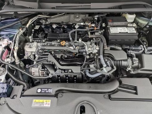 Used 2025 Toyota Corolla LE image 33