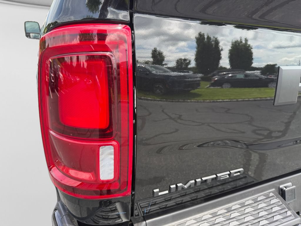 New 2026 RAM 3500 Limited AWD/4WD image 18