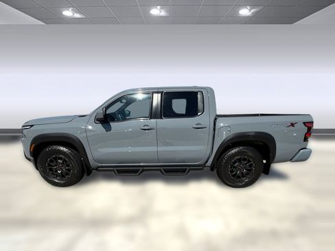 Used 2022 Nissan Frontier Pro-X w/ Pro-X Premium Package image 2