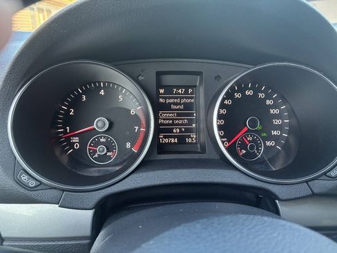 Used 2013 Volkswagen Golf 4-Door FWD image 18