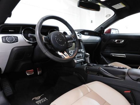 Used 2015 Ford Mustang Premium RWD image 31