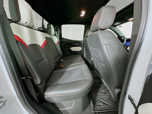 Used 2024 GMC Canyon AT4X image 31