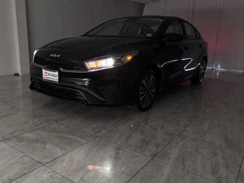 Used 2023 Kia Forte LXS image 36
