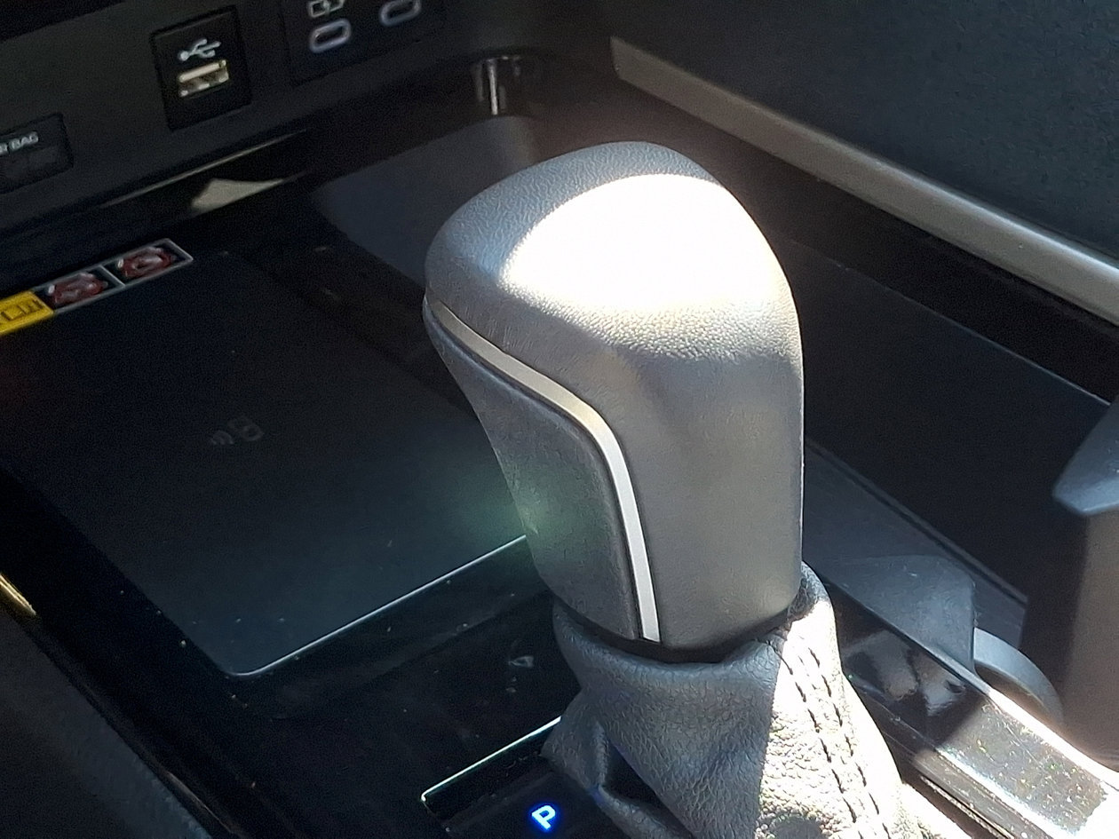 Used 2025 Toyota Camry XSE FWD image 15