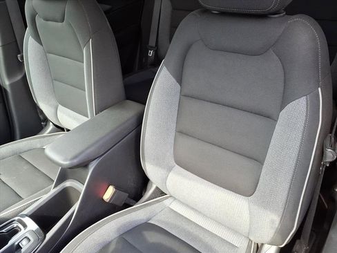 Used 2022 Chevrolet TrailBlazer LT w/ Convenience Package FWD image 15