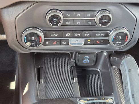 New 2025 Ford Bronco Raptor w/ Interior Carbon Fiber Pack AWD/4WD image 18