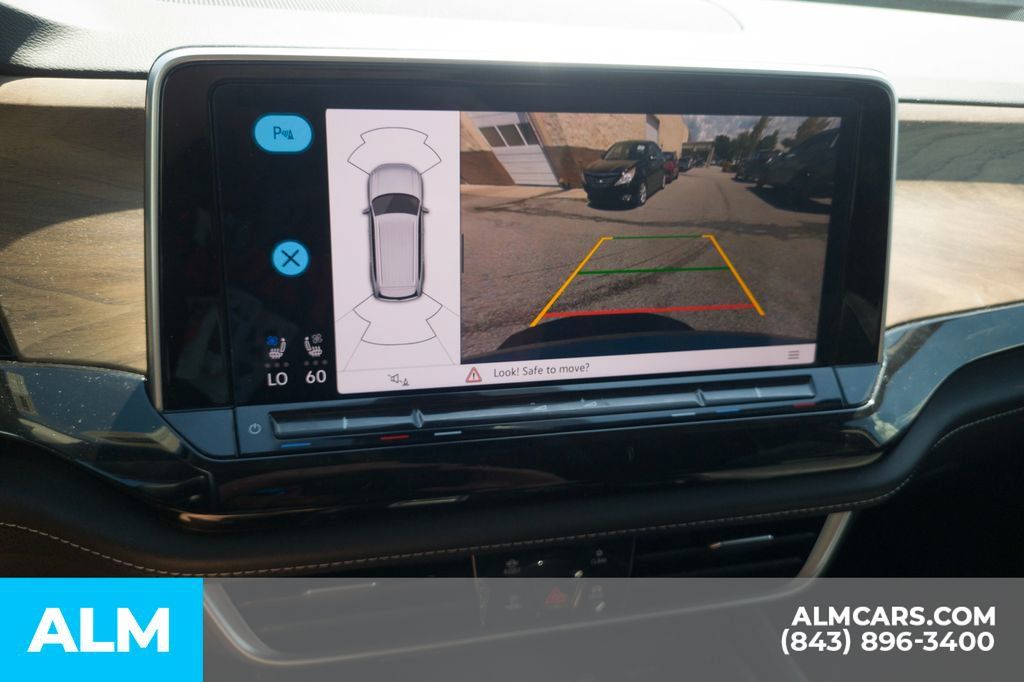 Used 2025 Volkswagen Atlas SE FWD image 8