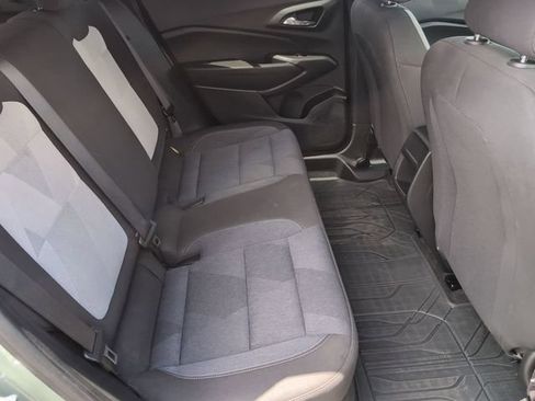 Certified 2024 Chevrolet Trax RS FWD image 23