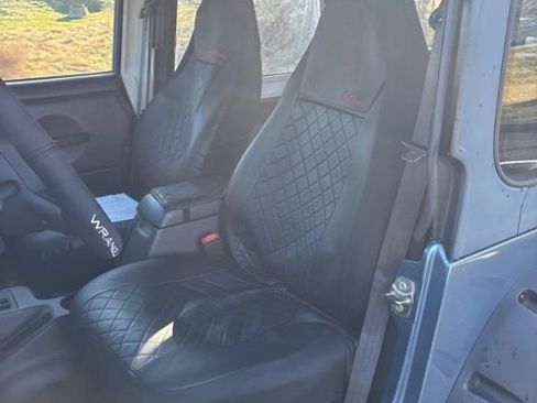 Used 1999 Jeep Wrangler SE image 37