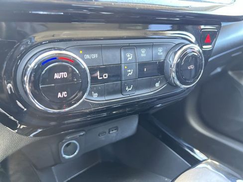 Used 2024 Chevrolet Trax ACTIV w/ Driver Confidence Package FWD image 11