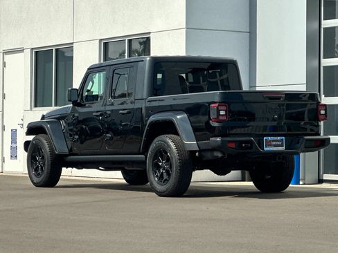 Used 2021 Jeep Gladiator Sport AWD/4WD image 6