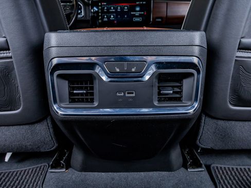 Used 2023 GMC Sierra 1500 Denali Ultimate AWD/4WD image 33