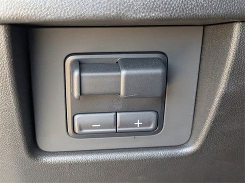 Used 2024 Chevrolet Colorado Z71 w/ Z71 Convenience Package 2 image 22