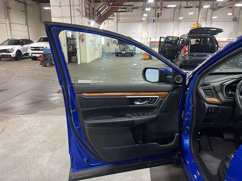Used 2021 Honda CR-V Touring image 18