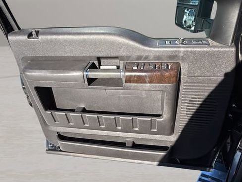 Used 2016 Ford F350 Platinum image 17