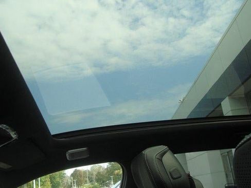 New 2026 Cadillac Lyriq V image 12