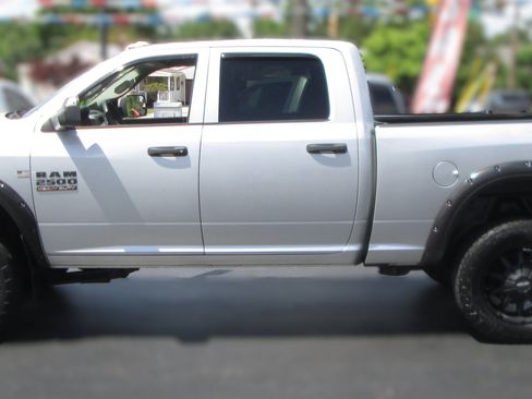 Used 2015 RAM 2500 Tradesman w/ Chrome Appearance Group AWD/4WD image 4