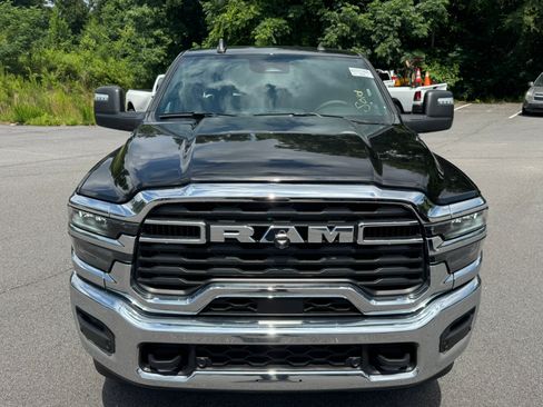 Used 2026 RAM 2500 Big Horn AWD/4WD image 2