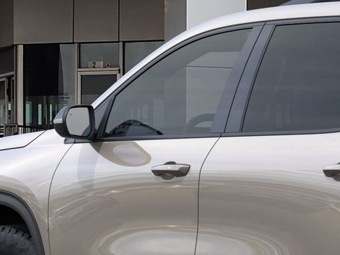 New 2026 Chevrolet Traverse Z71 w/ Enhanced Driving Package image 12