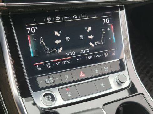 Used 2022 Audi Q8 Premium Plus w/ Premium Plus Package AWD/4WD image 24