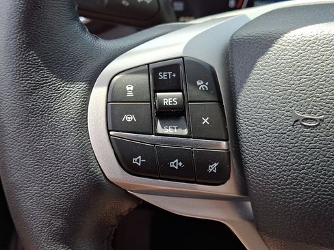 Certified 2023 Ford Explorer XLT w/ Equipment Group 202A AWD/4WD image 28