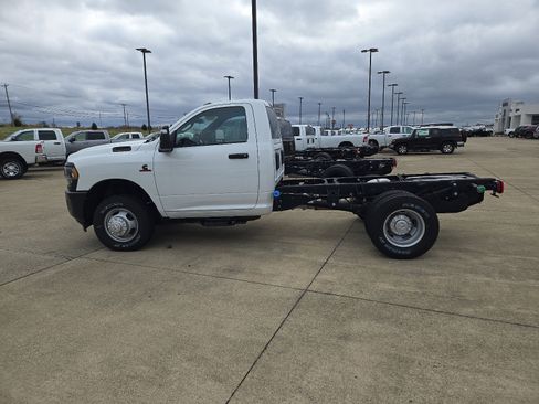 New 2024 RAM 3500 Tradesman image 2