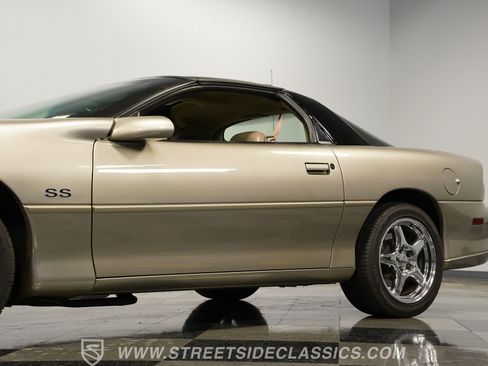 Used 2002 Chevrolet Camaro Z28 w/ SS Performance/Appearance Pkg RWD image 23
