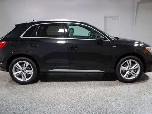 Used 2022 Audi Q3 2.0T Premium Plus w/ Premium Plus Package image 6