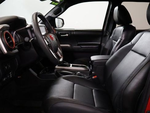 Used 2023 Toyota Tacoma Limited image 8