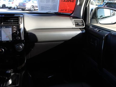 Certified 2024 Toyota 4Runner TRD Off-Road Premium w/ Moonroof Package AWD/4WD image 39