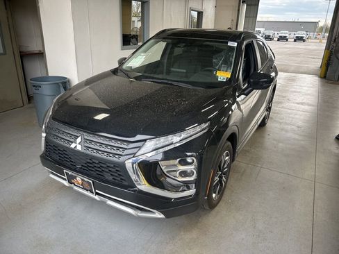 Used 2024 Mitsubishi Eclipse Cross SE image 1
