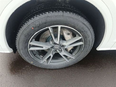 Used 2020 Audi Q5 e Premium Plus w/ Premium Plus Package image 10