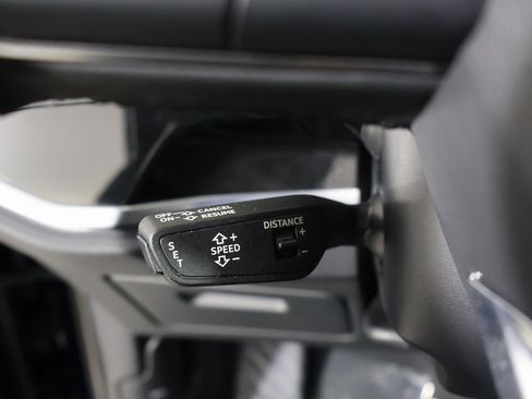 Used 2025 Audi Q3 2.0T Premium w/ Convenience Package image 29