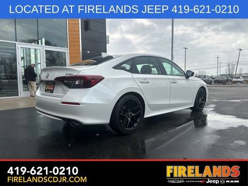 Used 2025 Honda Civic Sport image 10