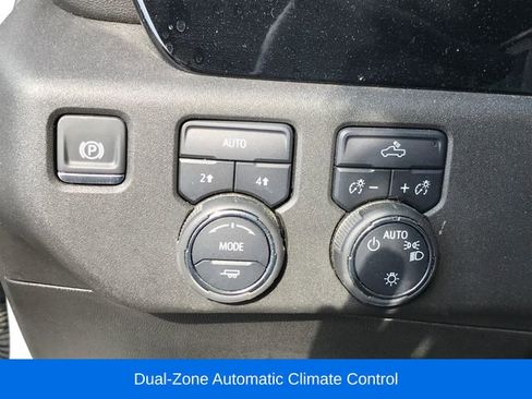 Used 2024 Chevrolet Silverado 1500 LT AWD/4WD image 6