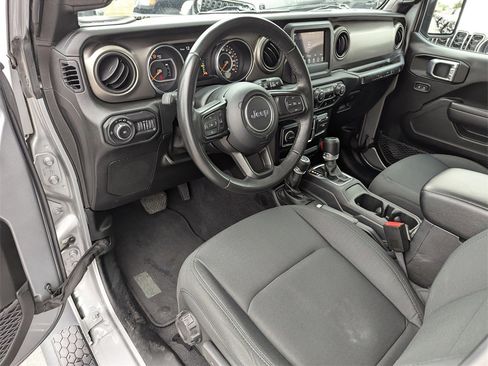 Used 2021 Jeep Wrangler Unlimited Sport image 11