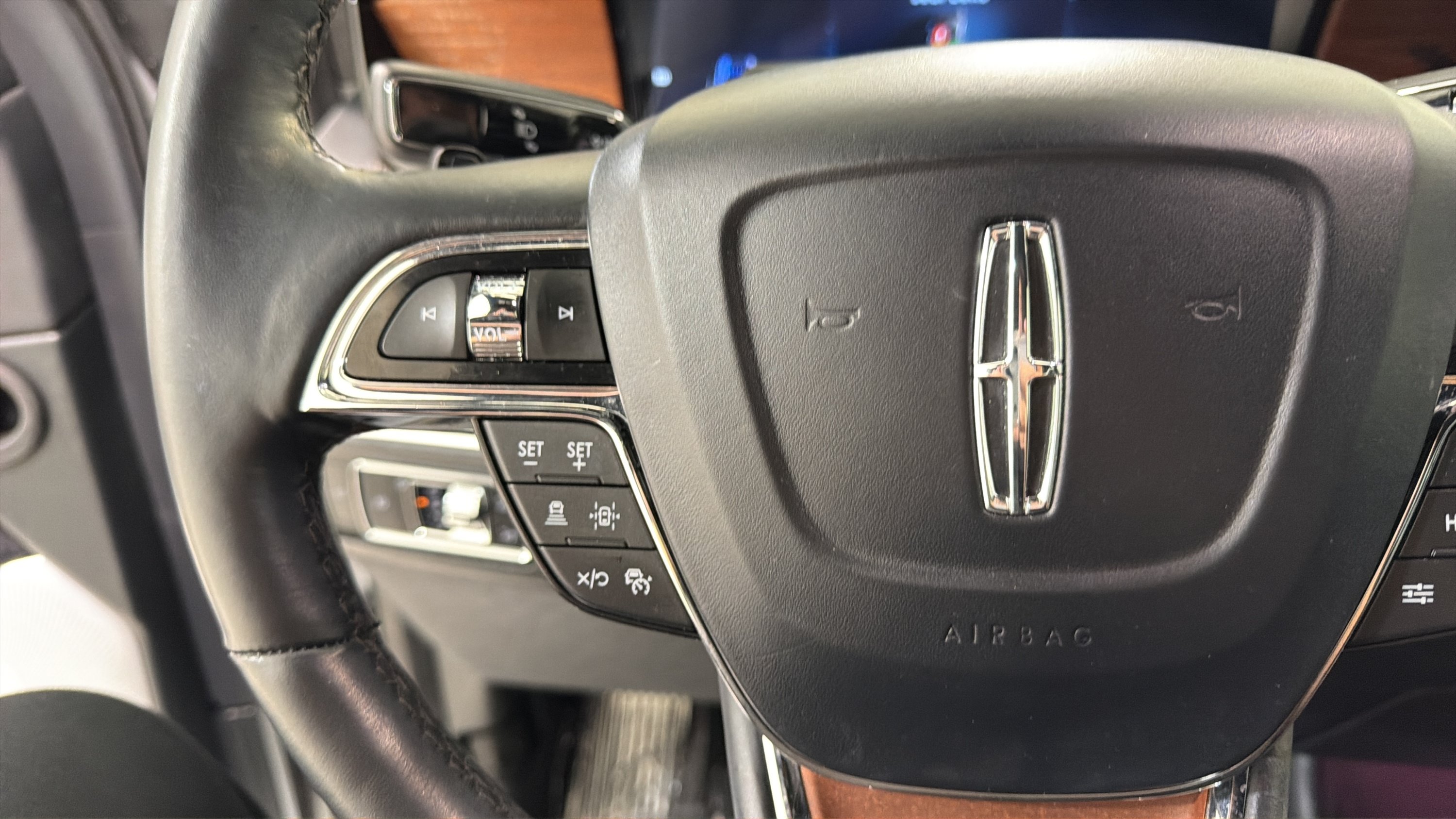 Used 2024 Lincoln Navigator Black Label AWD/4WD image 12