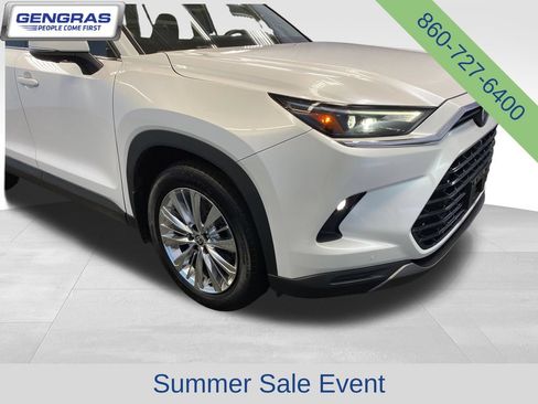 Used 2024 Toyota Grand Highlander AWD image 49