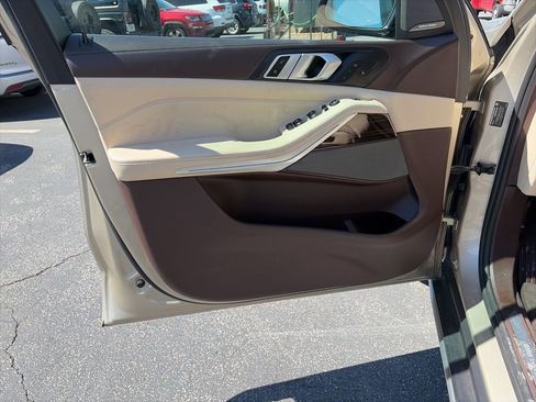 Used 2019 BMW X5 xDrive40i w/ Executive Package image 13