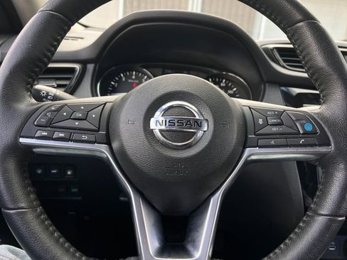 Used 2019 Nissan Rogue SV w/ Premium Package image 21