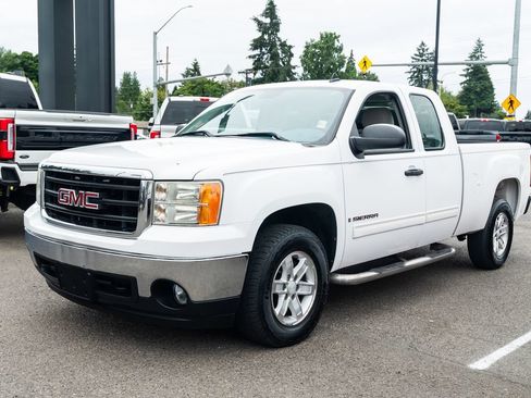 Used 2008 GMC Sierra 1500 SLE w/ Power Pack Plus RWD image 3