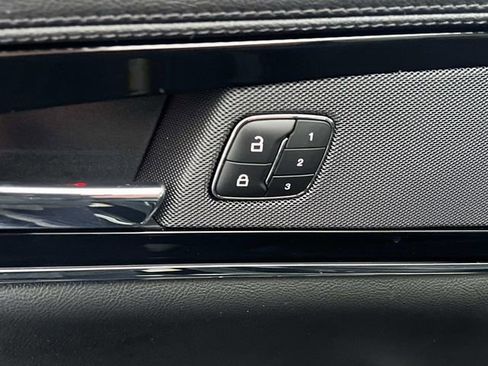 Used 2023 Lincoln Nautilus Reserve w/ Equipment Group 201A image 18