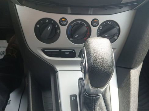 Used 2014 Ford Focus SE FWD image 17
