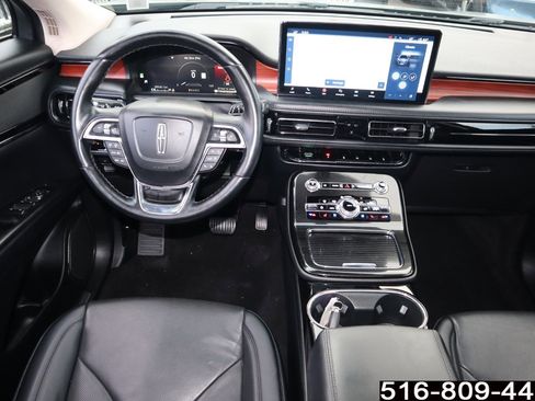 Used 2022 Lincoln Nautilus Reserve image 14