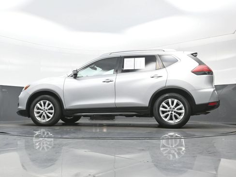 Used 2018 Nissan Rogue SV FWD image 27