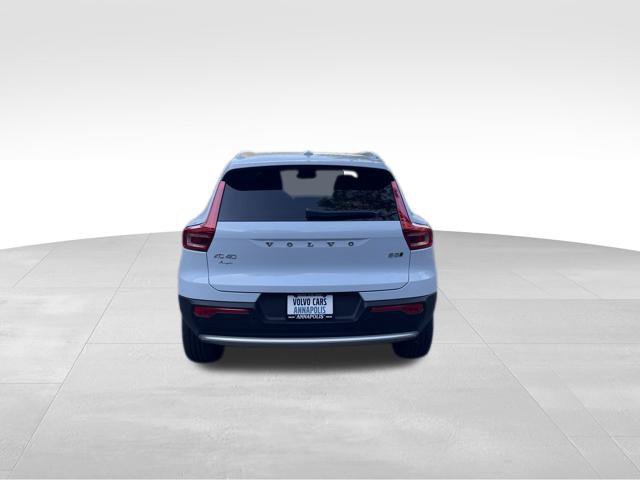 Used 2024 Volvo XC40 B5 Plus w/ Protection Package Premier AWD/4WD image 7