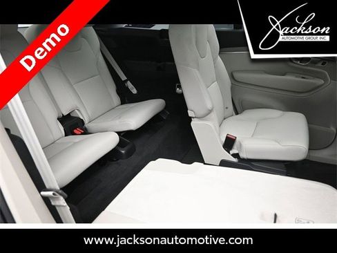 Certified 2024 Volvo XC90 T8 Plus w/ Protection Package Premier image 28