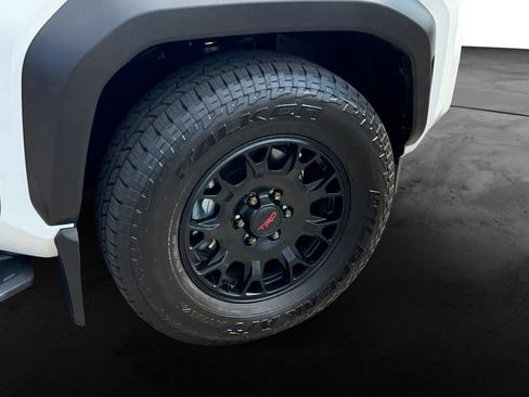Used 2026 Toyota 4Runner TRD Off-Road Premium AWD/4WD image 12