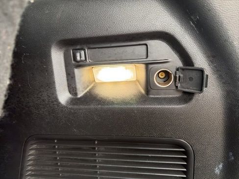 Used 2020 Ford Explorer XLT w/ Equipment Group 202A image 12